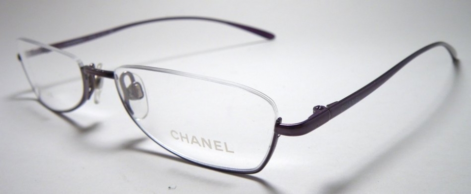 CHANEL  