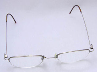 Example of metal repair work done by EyeglassesDepot.com